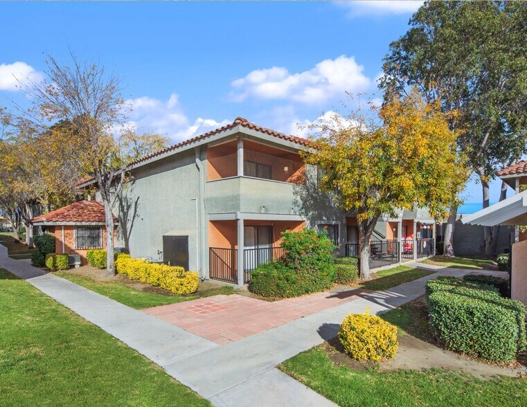 More Photos Of 1531 W Rialto Ave, Fontana Apartments For Sale