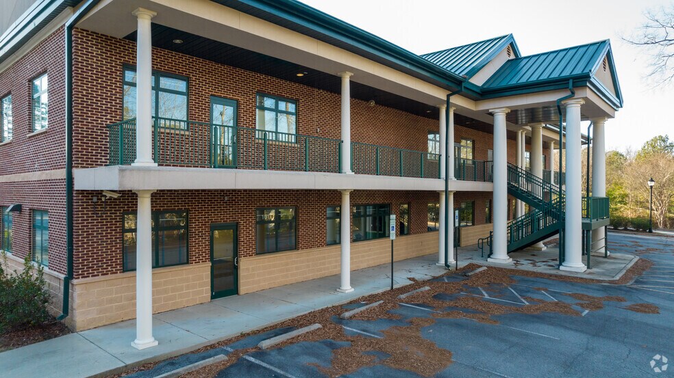 More Photos Of 1701 Center St, Apex Medical For Sale