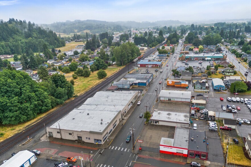 More Photos Of 300 S Tower Ave, Centralia Storefront Retail Office For Sale