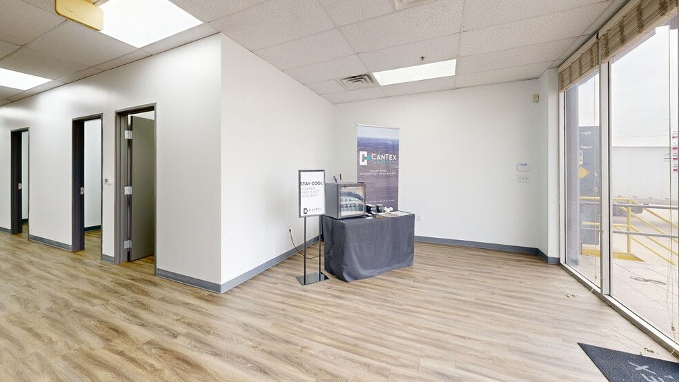 More Photos Of 2213 E Pioneer Dr, Irving Manufacturing For Lease