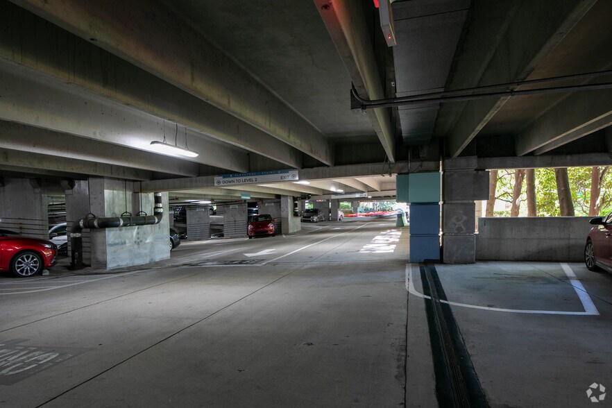 More Photos Of 6 Concourse Pky NE, Atlanta Unknown For Lease