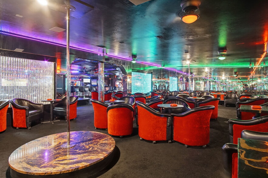 More Photos Of 1900 SE 59th Dr, Oklahoma City Bar For Sale