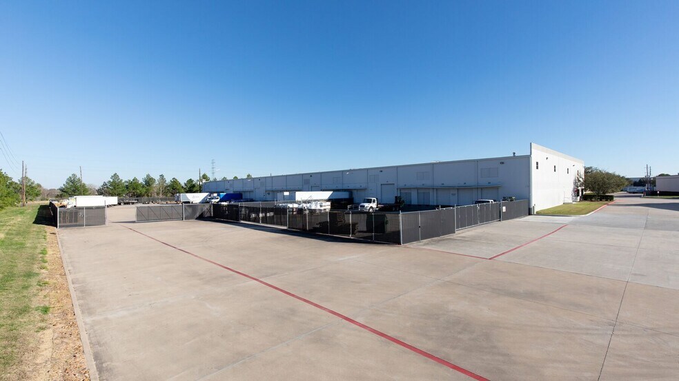 More Photos Of 1606 Greens Rd, Houston Unknown For Lease