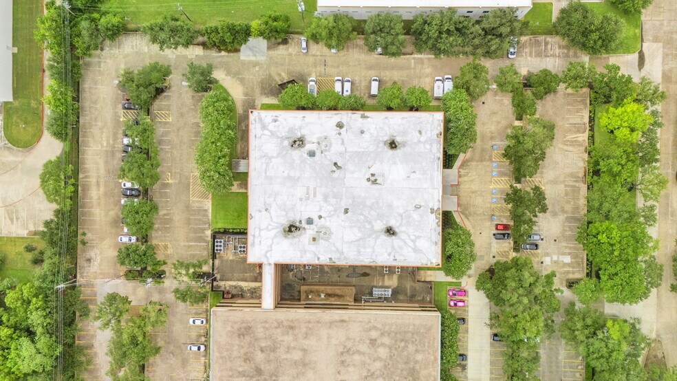 More Photos Of 1601 Industrial Blvd, Sugar Land Medical For Lease