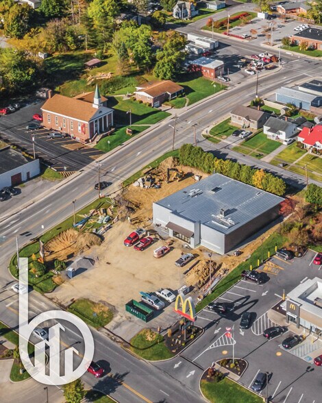 More Photos Of 404 E 25th Ave, Altoona Freestanding For Sale