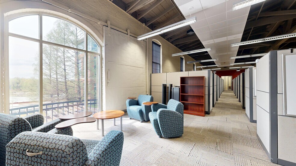 More Photos Of 33 W 11th St, Columbus Loft Creative Space For Lease