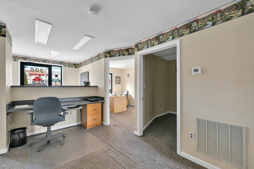 More Photos Of 306-308 Union Blvd, Totowa Office For Lease