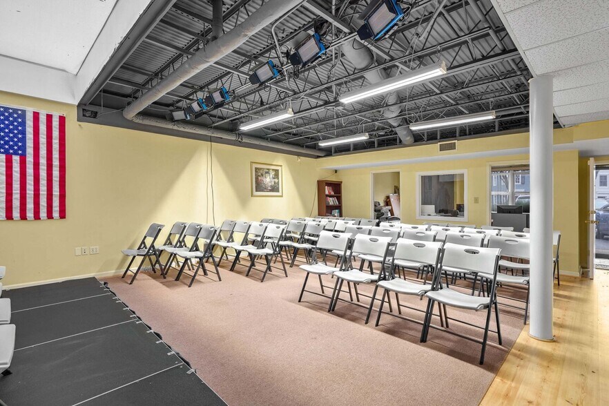 More Photos Of 1420 Prince St, Alexandria Office For Sale