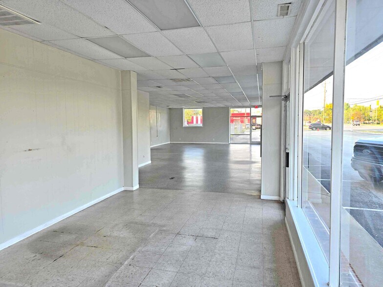 More Photos Of 1103 N Marine Blvd, Jacksonville Restaurant For Lease