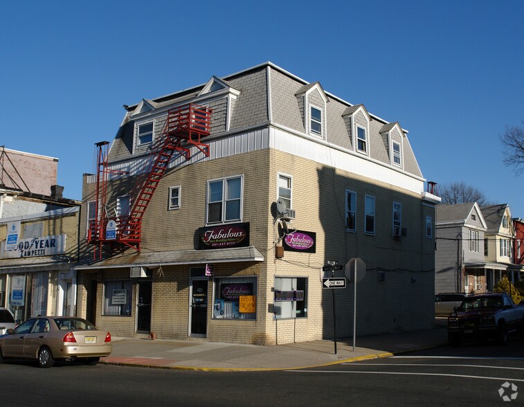 Primary Photo Of 718 Broadway, Bayonne Apartments For Lease