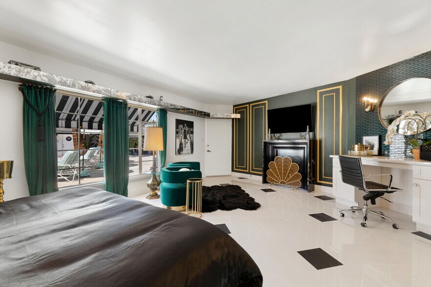 More Photos Of 120 W Vereda Sur, Palm Springs Hotel For Sale