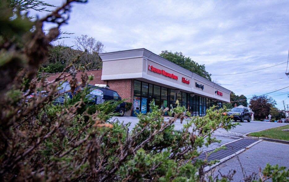 More Photos Of 1868-1924 Pleasantville Rd, Briarcliff Manor Village Unknown For Lease