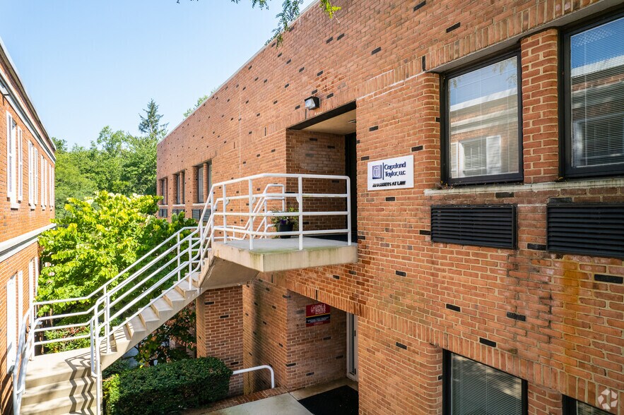 More Photos Of 3801 Kennett Pike, Greenville Unknown For Lease