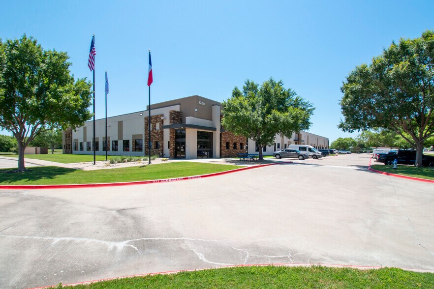 More Photos Of 1700 Science Pl, Rockwall Office For Sale