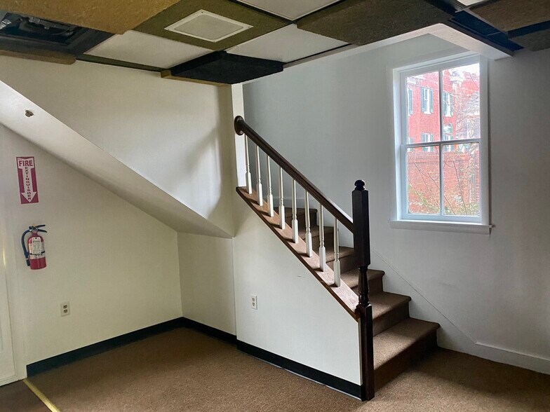 More Photos Of 121 N College St, Martinsburg Medical For Sale