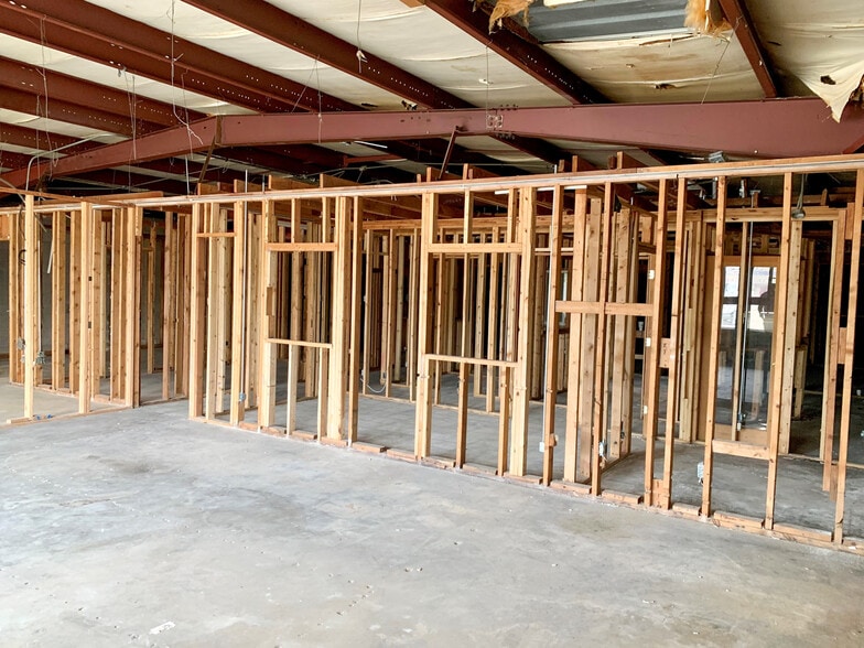 More Photos Of 3321 Pike Ave, North Little Rock Storefront For Sale