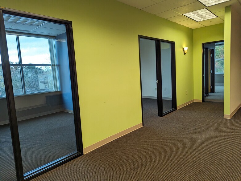 More Photos Of 1406 SE 164th Ave, Vancouver Office For Lease