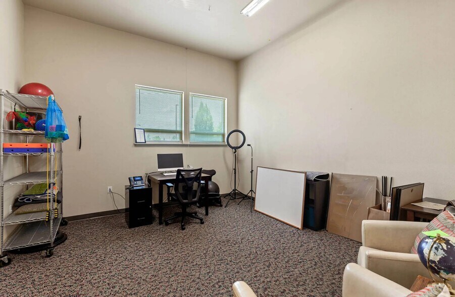 More Photos Of 210-214 W Sunset Ave, Coeur d'Alene Freestanding For Lease