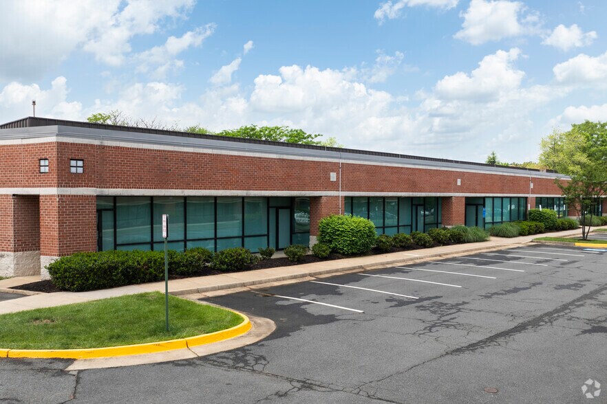 Primary Photo Of 510 Huntmar Park Dr, Herndon Light Distribution For Lease