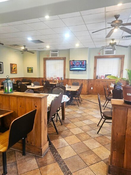 More Photos Of 58 S 3rd St, Oxford Restaurant For Sale