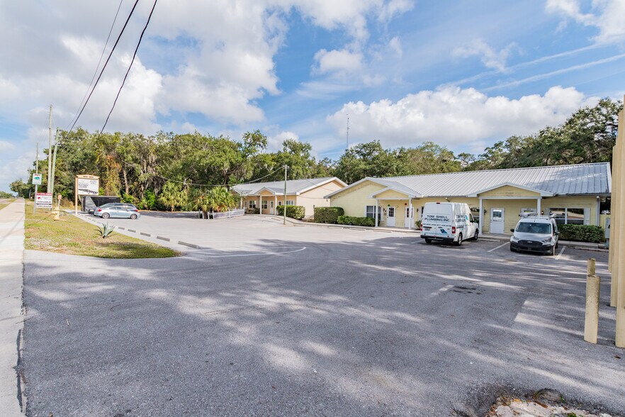 More Photos Of 6616-6636 Rowan Rd, New Port Richey Office For Lease