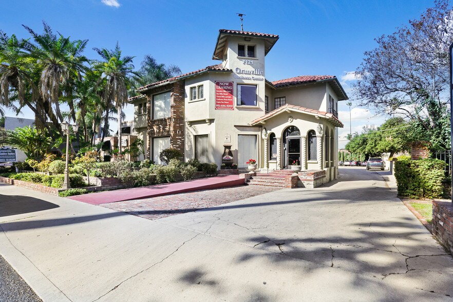 More Photos Of 7121 Magnolia Ave, Riverside Office For Sale