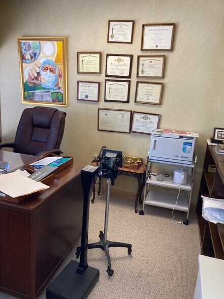 More Photos Of 1003-1031 McBride Ave, Woodland Park Medical For Lease