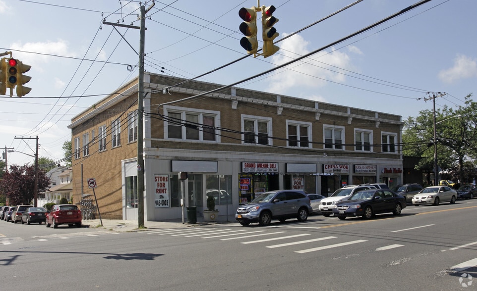 Primary Photo Of 2372-2382 Grand Ave, Baldwin Storefront Retail Residential For Lease