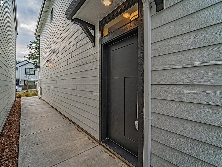 More Photos Of 16324 NE 21st St, Vancouver Multifamily For Sale