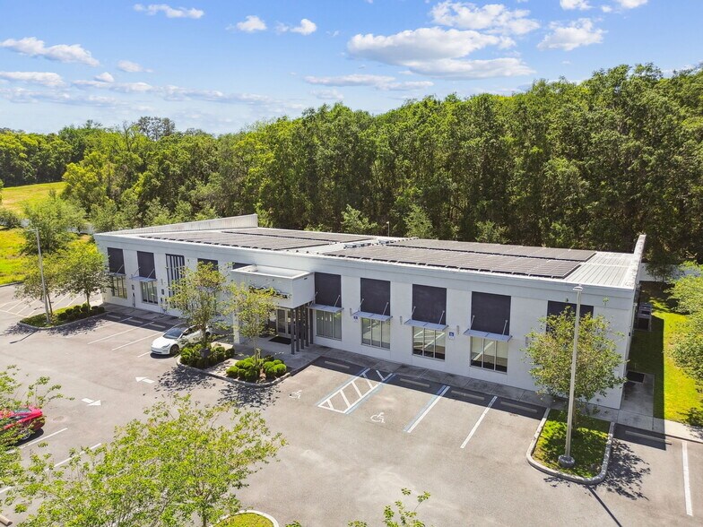 More Photos Of 924 Hale Ave, Brooksville Office For Sale