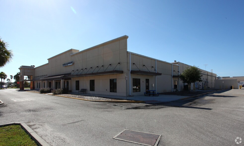 More Photos Of 3280 Tamiami Trl, Port Charlotte General Retail For Lease