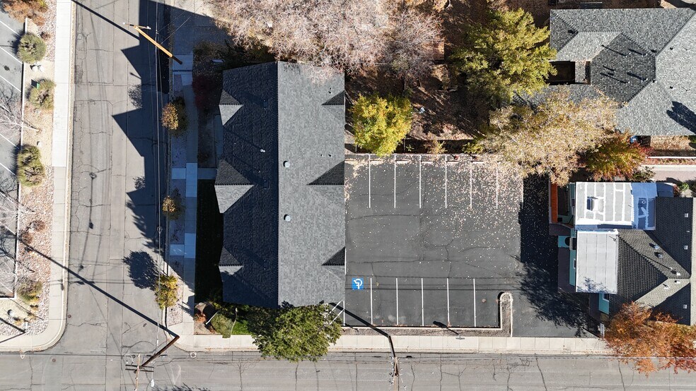 More Photos Of 415 W Sophia St, Carson City Office For Sale