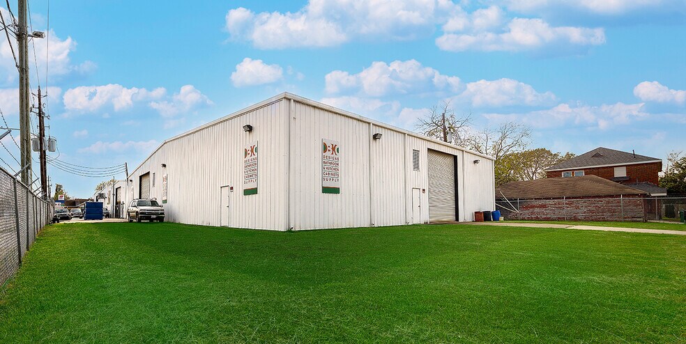 More Photos Of 1406-1420 Telephone Rd, Houston Showroom For Sale