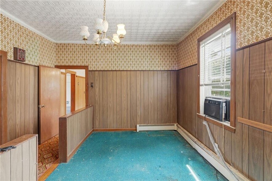 More Photos Of 400 Thames St, Bristol Multifamily For Sale