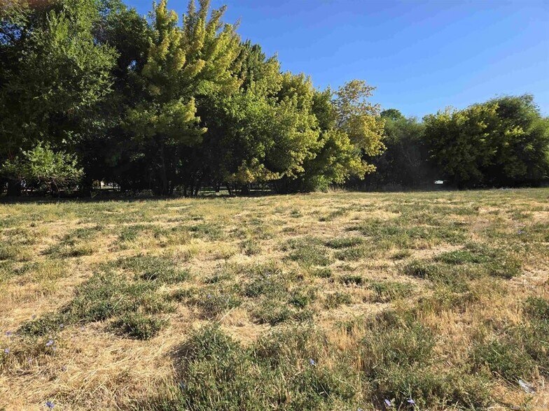 More Photos Of 1107 Main St, Susanville Land For Sale