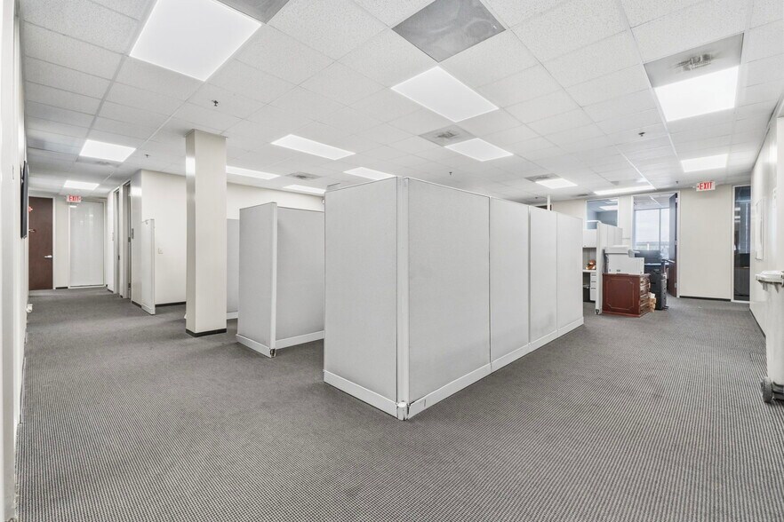 More Photos Of 911 Regional Park Dr, Houston Office For Sale