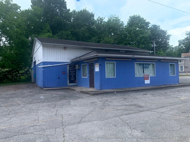 Primary Photo Of 426 S Diamond St, Mansfield Freestanding For Sale