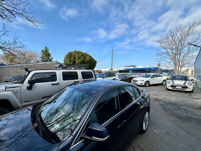 More Photos Of 600 Harbor Blvd, West Sacramento Warehouse For Sale