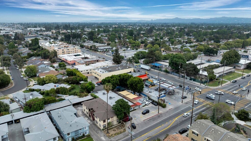 More Photos Of 7224 Hazeltine Ave, Van Nuys Apartments For Sale