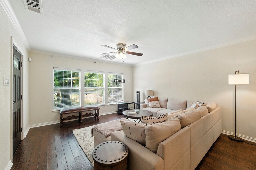 More Photos Of 5017 Colleyville Blvd, Colleyville Office For Sale