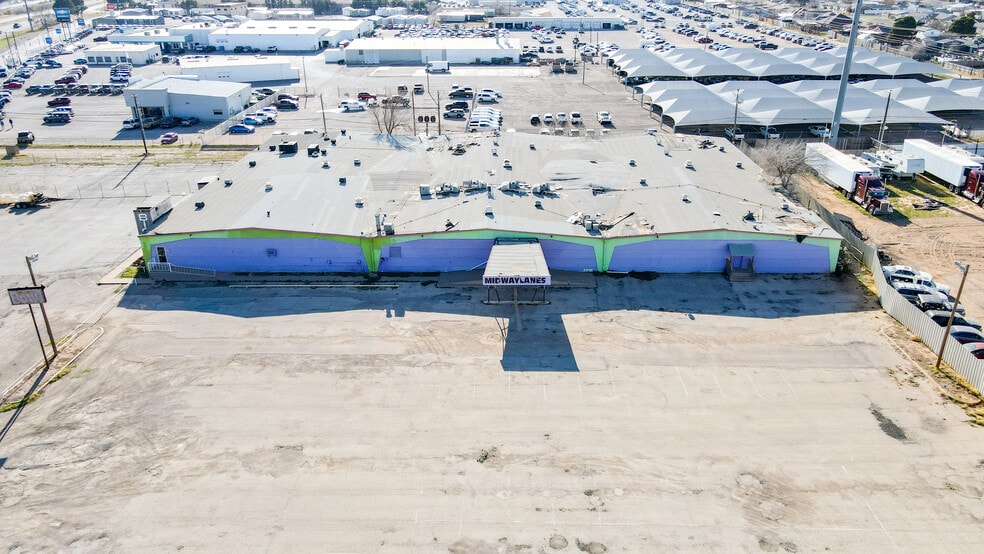 More Photos Of 3920 W Wall St, Midland Bowling Alley For Sale