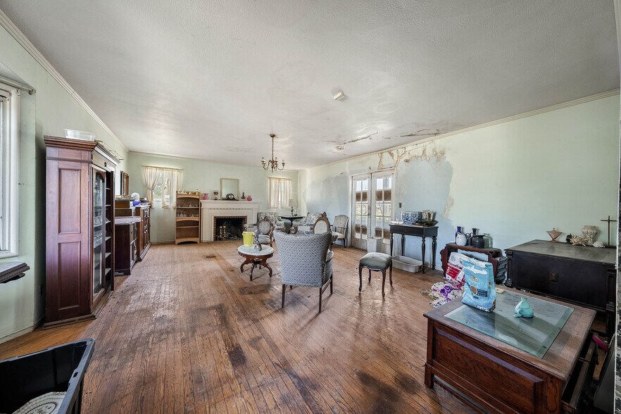 More Photos Of 743 College City Rd, Arbuckle Apartments For Sale