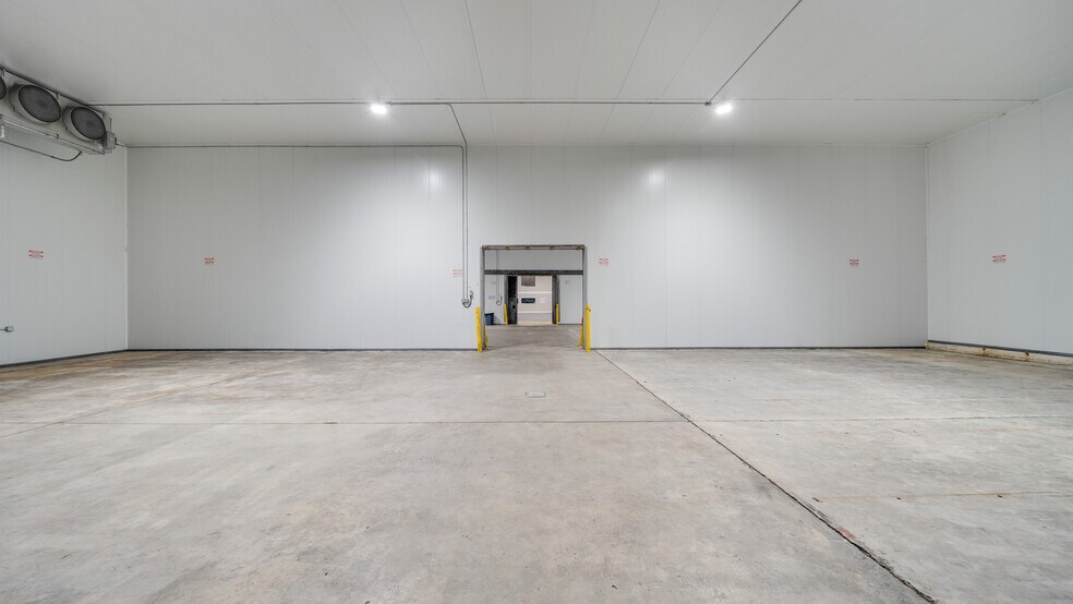 More Photos Of 2476 GA-76 Hwy, Adel Warehouse For Sale