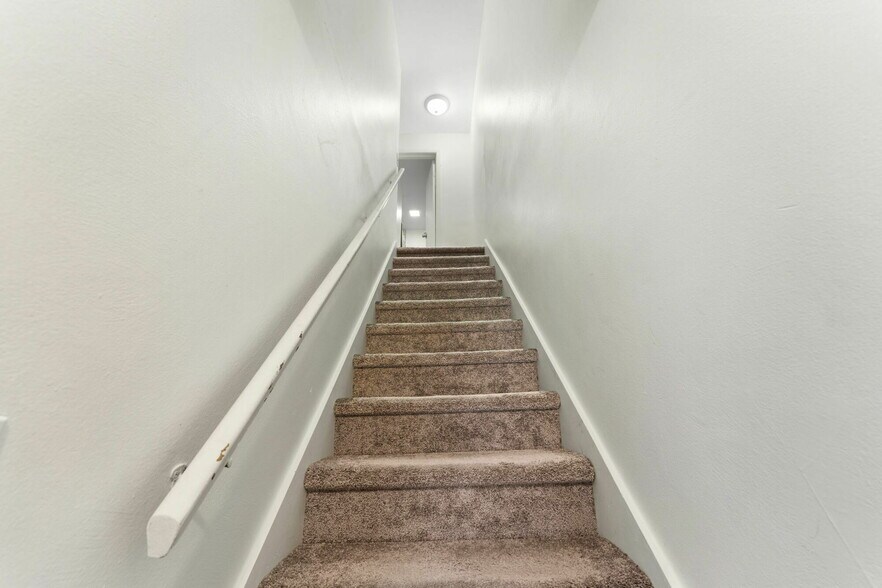 More Photos Of 101 Hooper Rd, Endicott Apartments For Sale