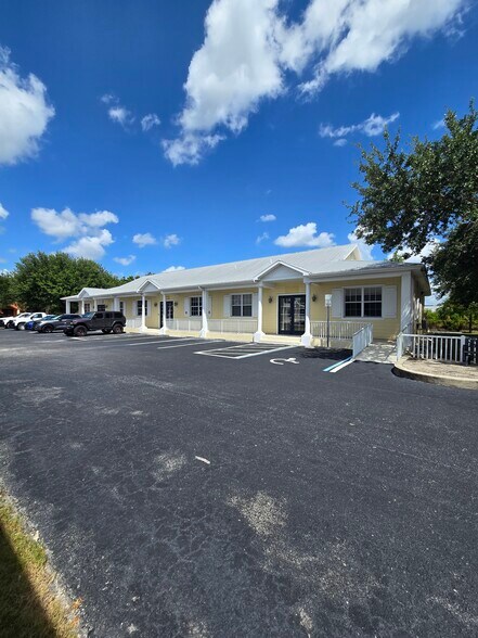 Primary Photo Of 5475 Lee St, Lehigh Acres Office For Lease