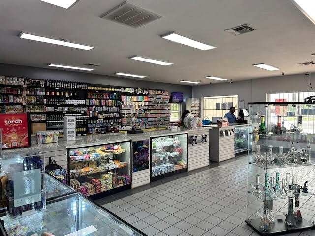 More Photos Of 8201 NW 10th St, Oklahoma City Service Station For Sale