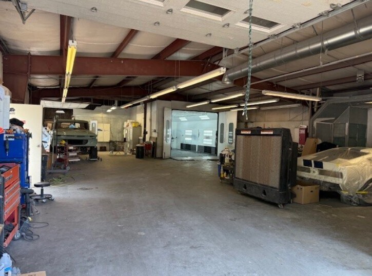 More Photos Of 1317 Sutton Way, Grass Valley Auto Repair For Sale