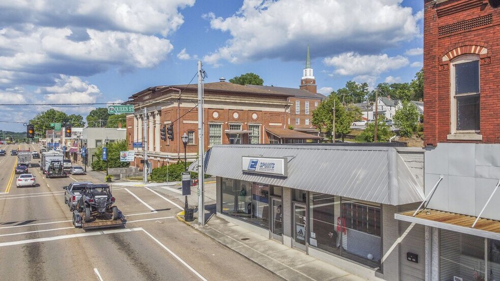 More Photos Of 430 N Roane St, Harriman Storefront For Sale