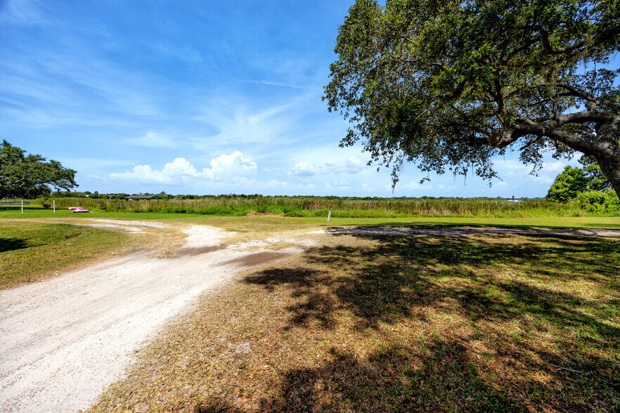 More Photos Of 12330 101st St, Largo Land For Sale