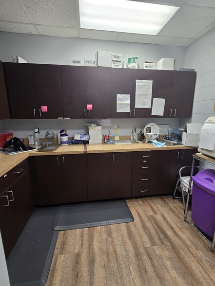 More Photos Of 307 N Green St, Wadesboro Office For Sale